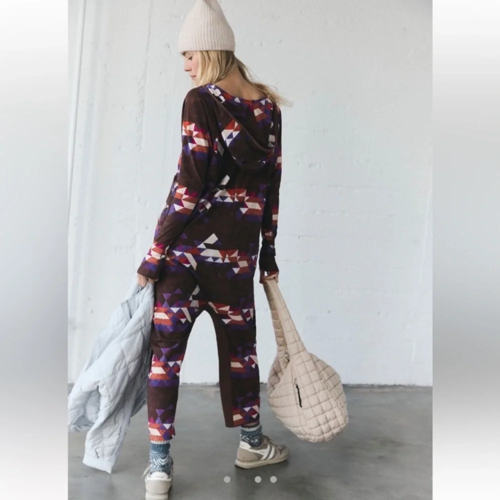 FP Movement Hot Shot Long-sleeved Printed Onesie - Size Medium - Picture 3 of 11